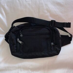 Black fanny pack
